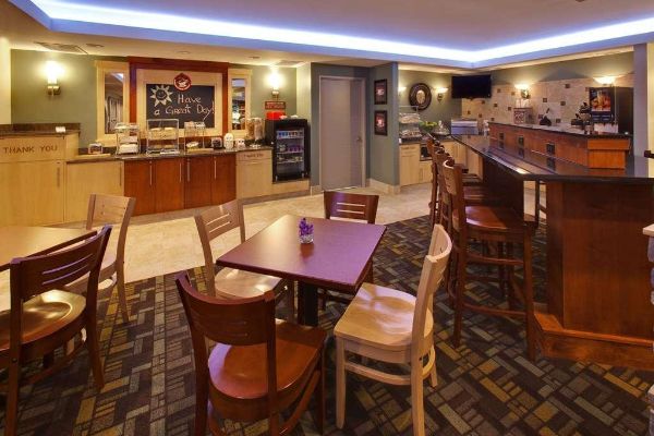 AMERICINN FAIRFIELD (Fairfield)